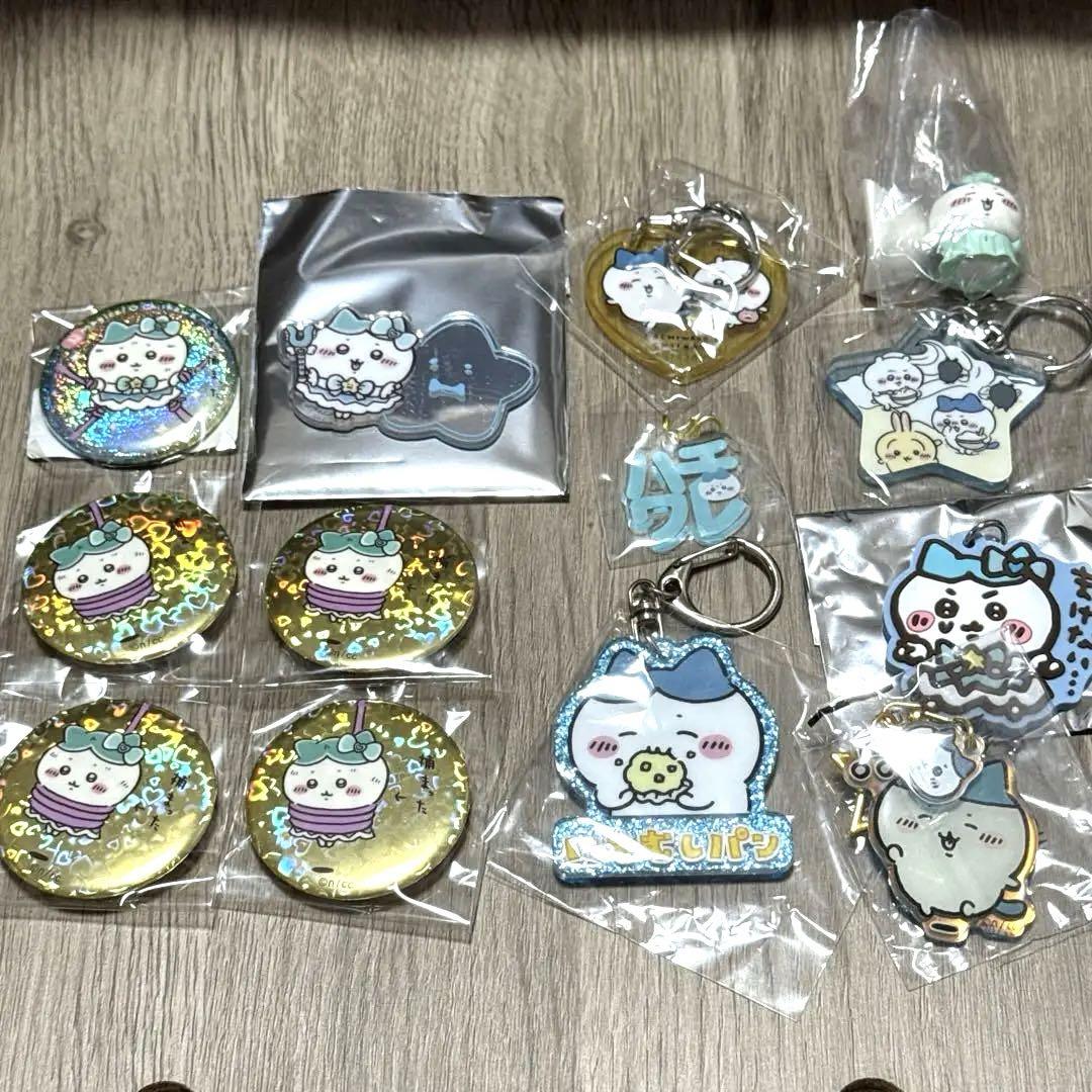 ちいかわ　缶バッジ　ラバスト　アクスタ　キーホルダー等　約130点大量まとめ売り うのにもお得な情報満載！ 缶バッジ ちいかわ ラバスト 約130点