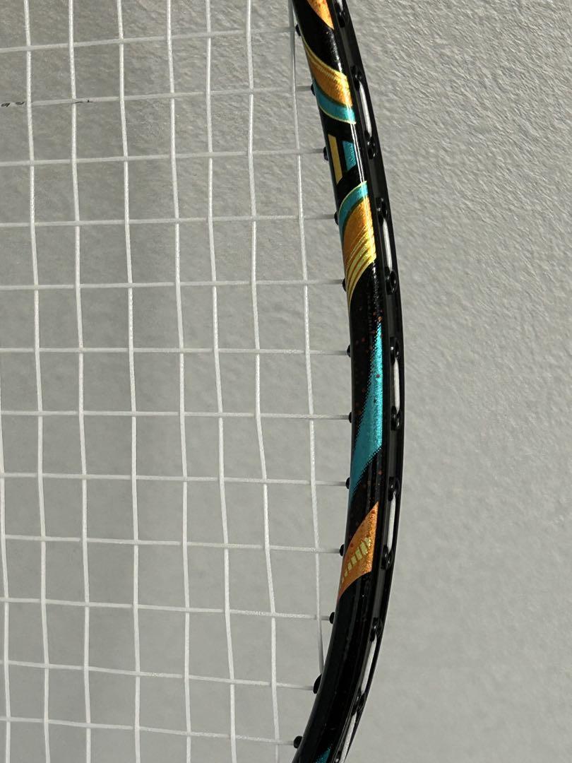 廃盤美品YONEX バドミントンラケット アストロクス88d pro 4UG6