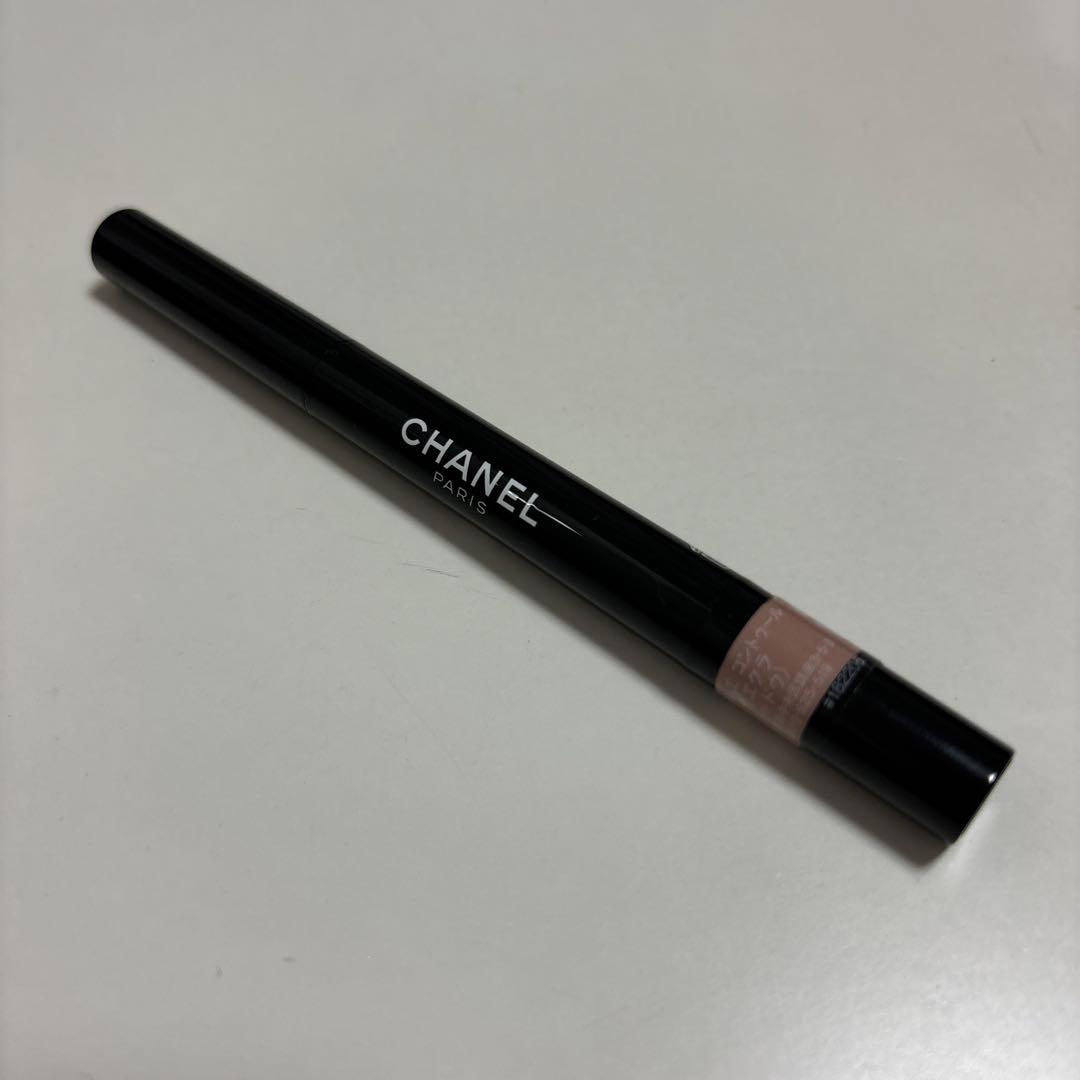 CHANEL スティロ オンブル エ コントゥール 06 ヌードエクラ