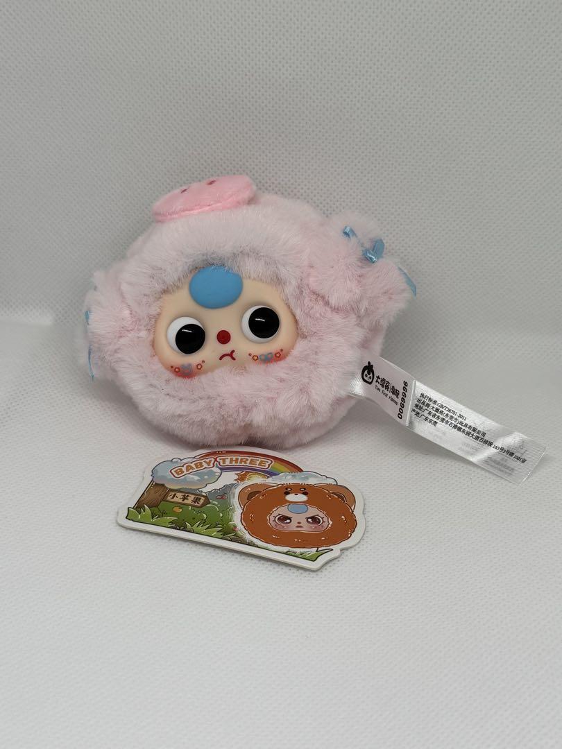 ぬいぐるみ・マスコット ベージュ 赤 タグ付き BABY THREE ぬいぐるみマスコット ブタコスチューム(タグ付き