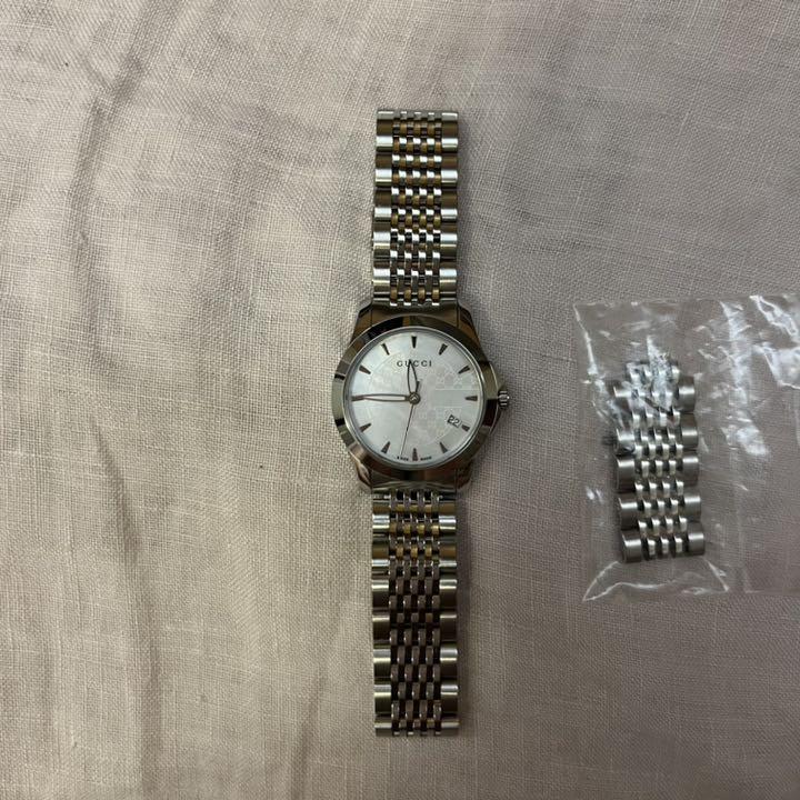 GUCCI グッチ レディース クォーツ腕時計 Ref.YA126533