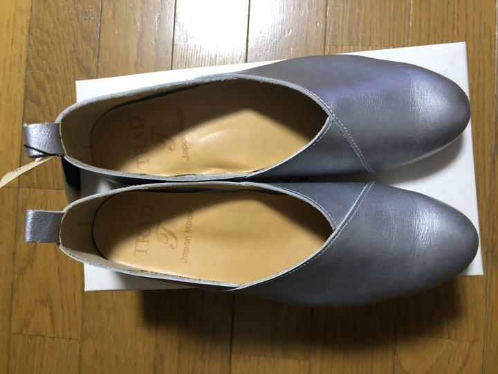 TRAD 撥水レザー　クロスフラットシューズ　天然皮革 TRAD 撥水レザー クロスフラットシューズ 天然皮革