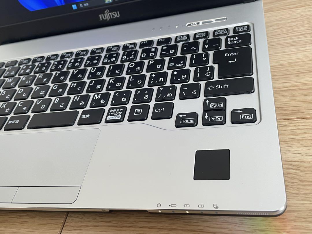 FUJITSU LIFEBOOK FHD液晶 i5-8350U SSD256GB