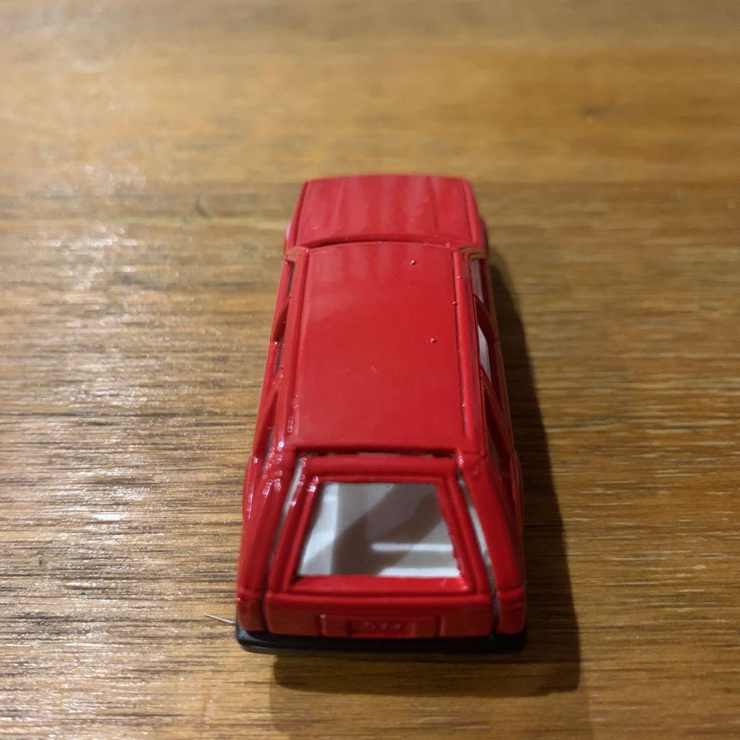 トミカ ニッサン ブルーバードワゴン