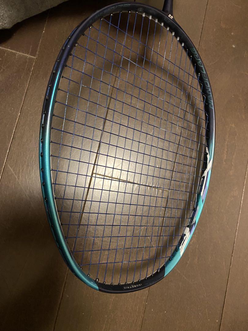 【美品】ヨネックス　ナノフレア700