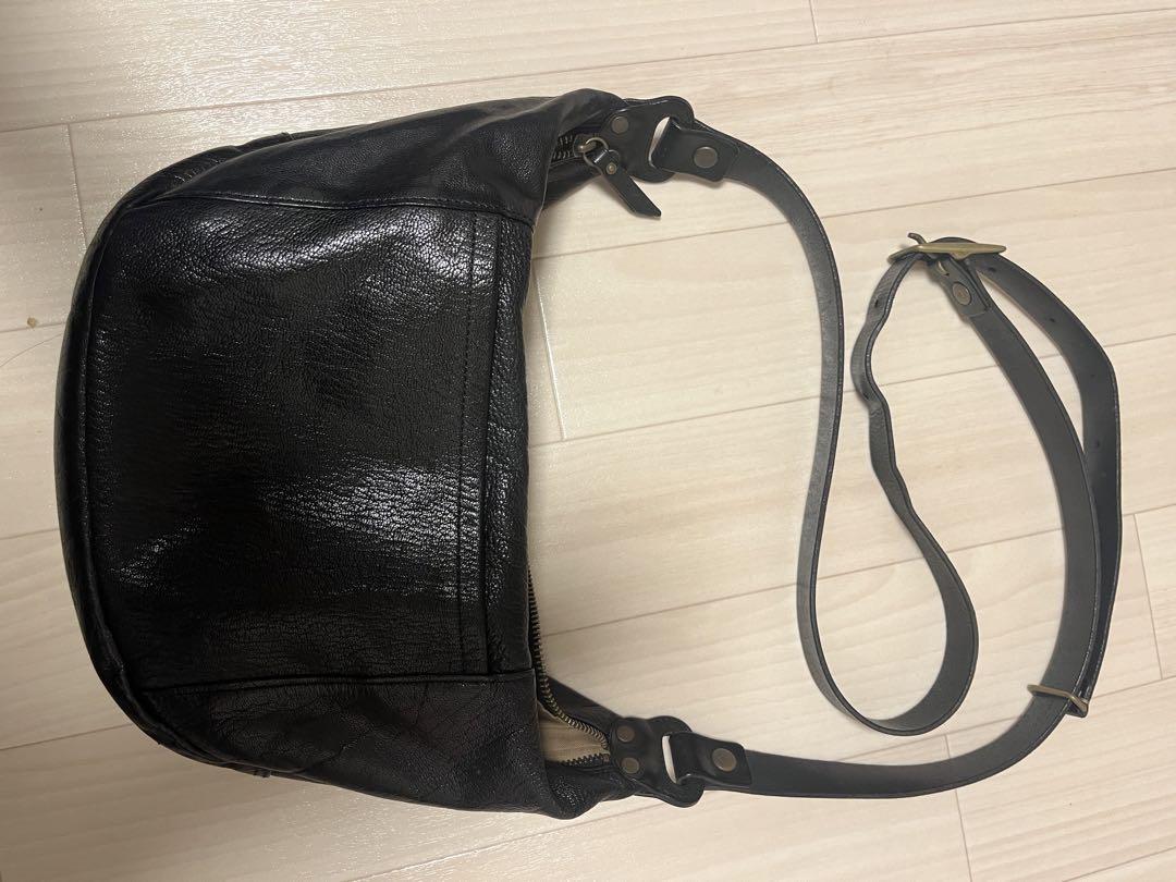 MOTO レザーショルダーバック