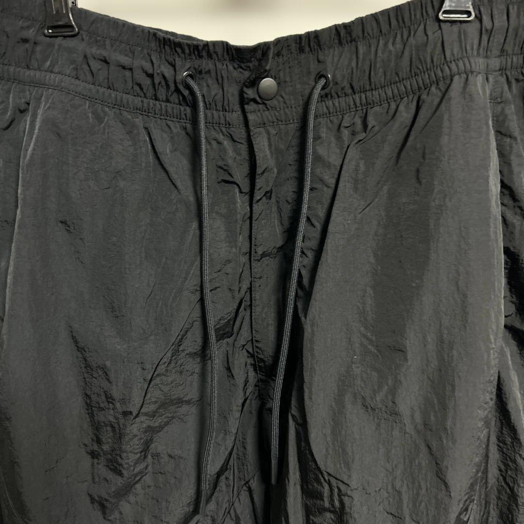 NIKE 黒 ナイロンパンツ　ナイキ　サイズXL