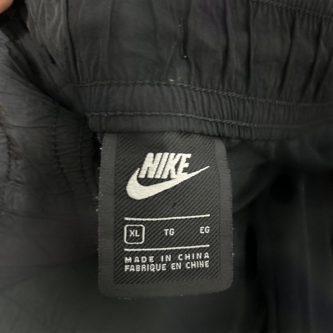 NIKE 黒 ナイロンパンツ　ナイキ　サイズXL