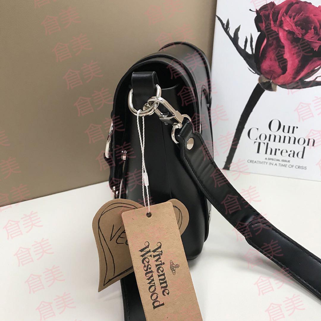 Vivienne Westwood 大容量 レザーショルダーバッグ 男女兼用 ヴィヴィアン ウエストウッド Vivienne Westwood ショルダー