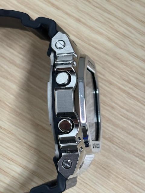 【美品】CASIO カシオ G-SHOCK ジーショック　GM5600