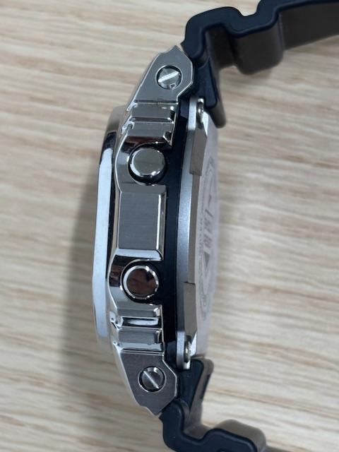 【美品】CASIO カシオ G-SHOCK ジーショック　GM5600