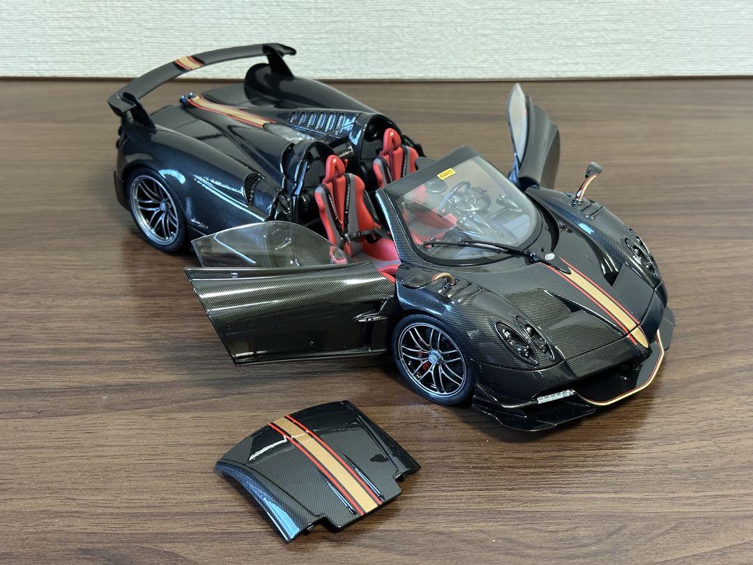 1/18 LCD モデルパガーニウアイラBC Full Carbon