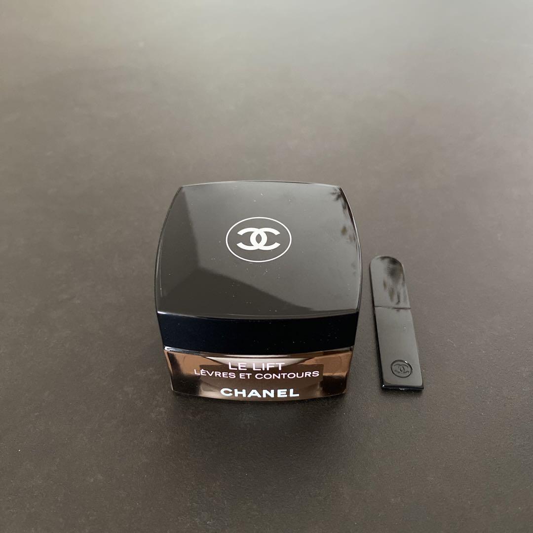 CHANEL シャネル　ル リフト クレーム レーヴル　リップトリートメント新品 CHANEL シャネル ル リフト クレーム レーヴル（リップ