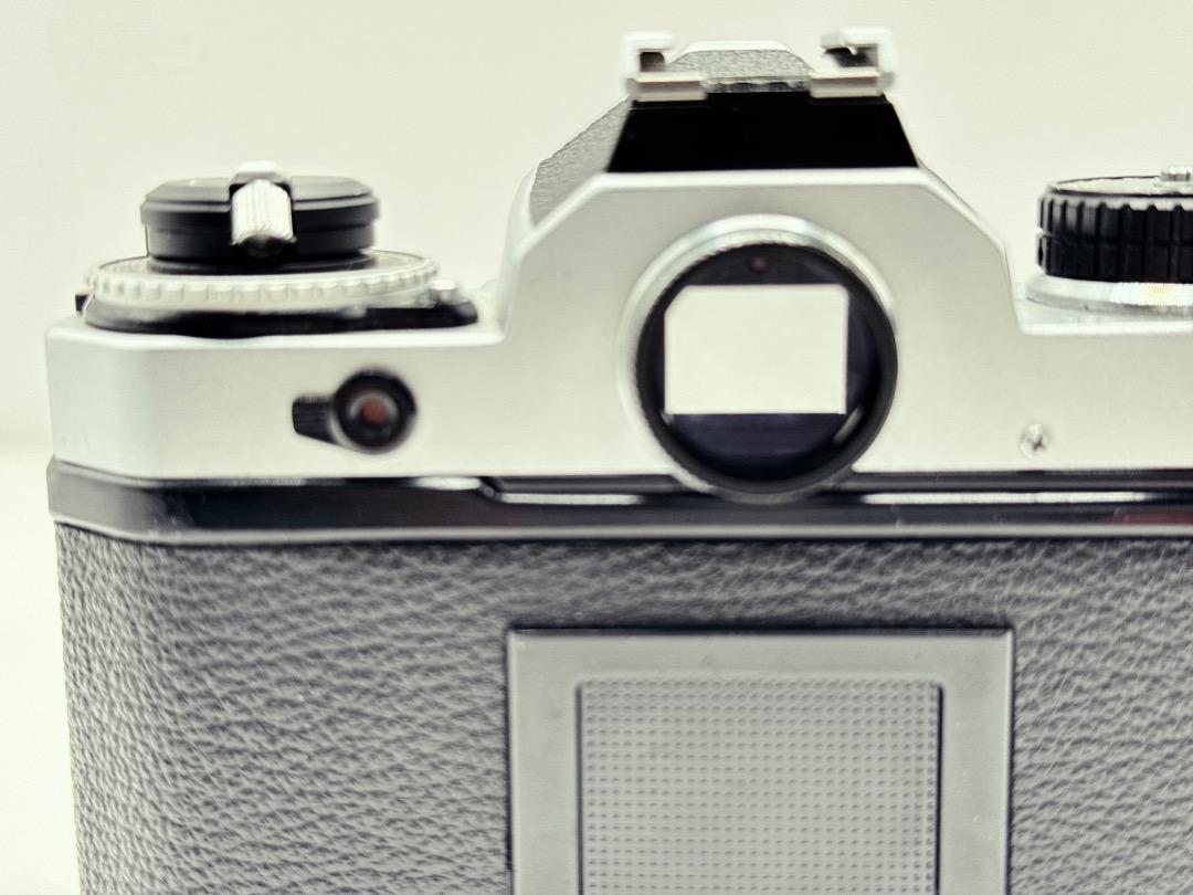 NIKON FE + Ai NIKKOR 50mm F1.8 パンケーキレンズ