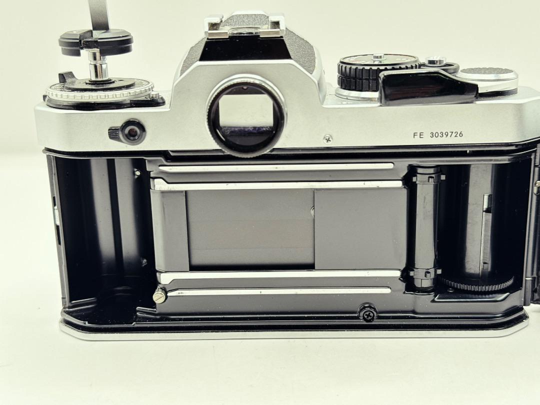 NIKON FE + Ai NIKKOR 50mm F1.8 パンケーキレンズ