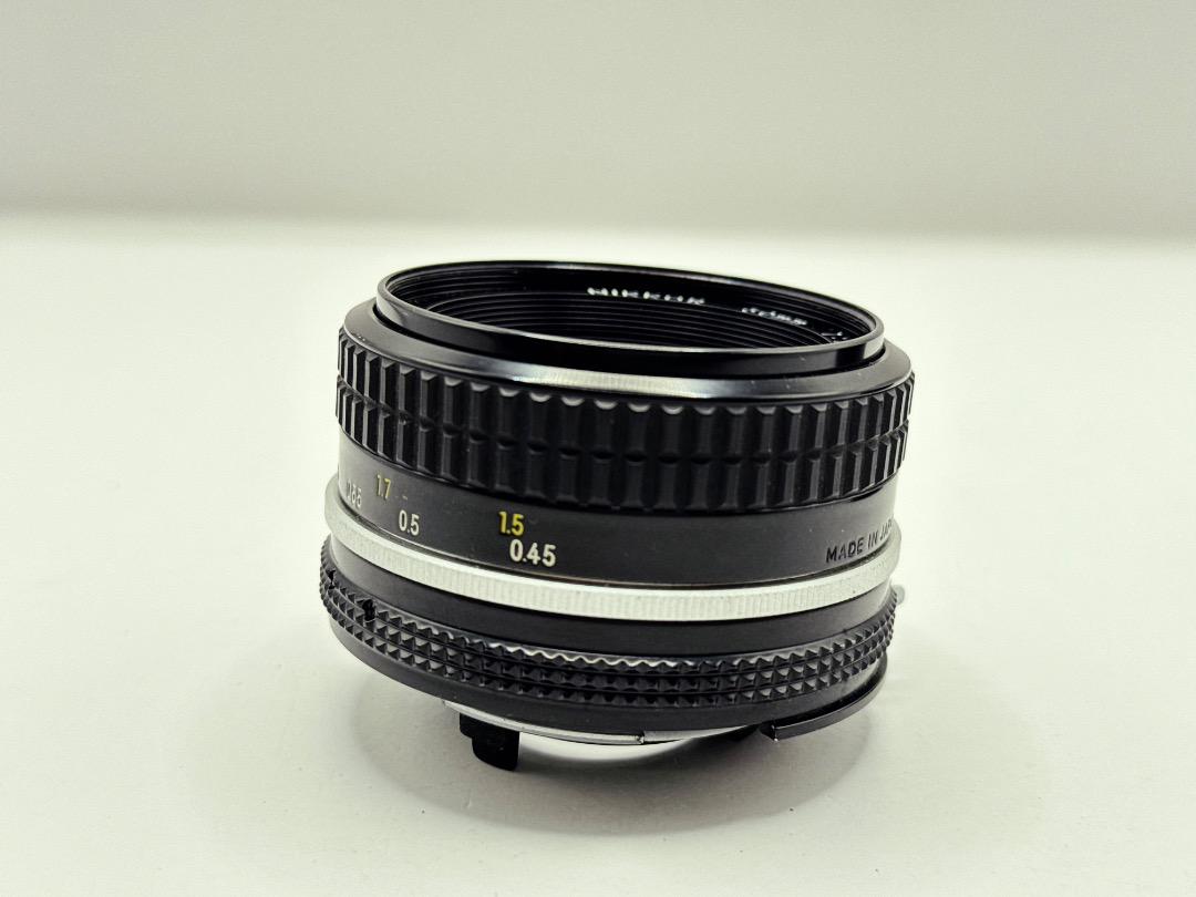NIKON FE + Ai NIKKOR 50mm F1.8 パンケーキレンズ