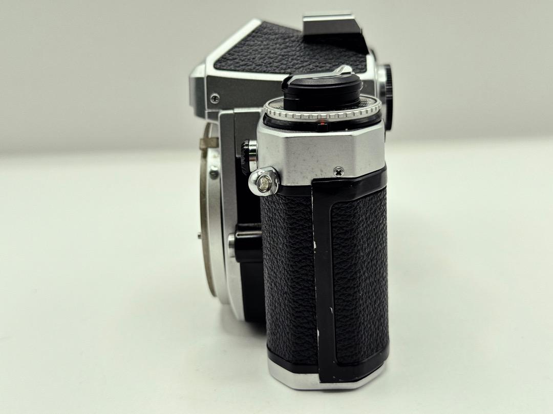 NIKON FE + Ai NIKKOR 50mm F1.8 パンケーキレンズ