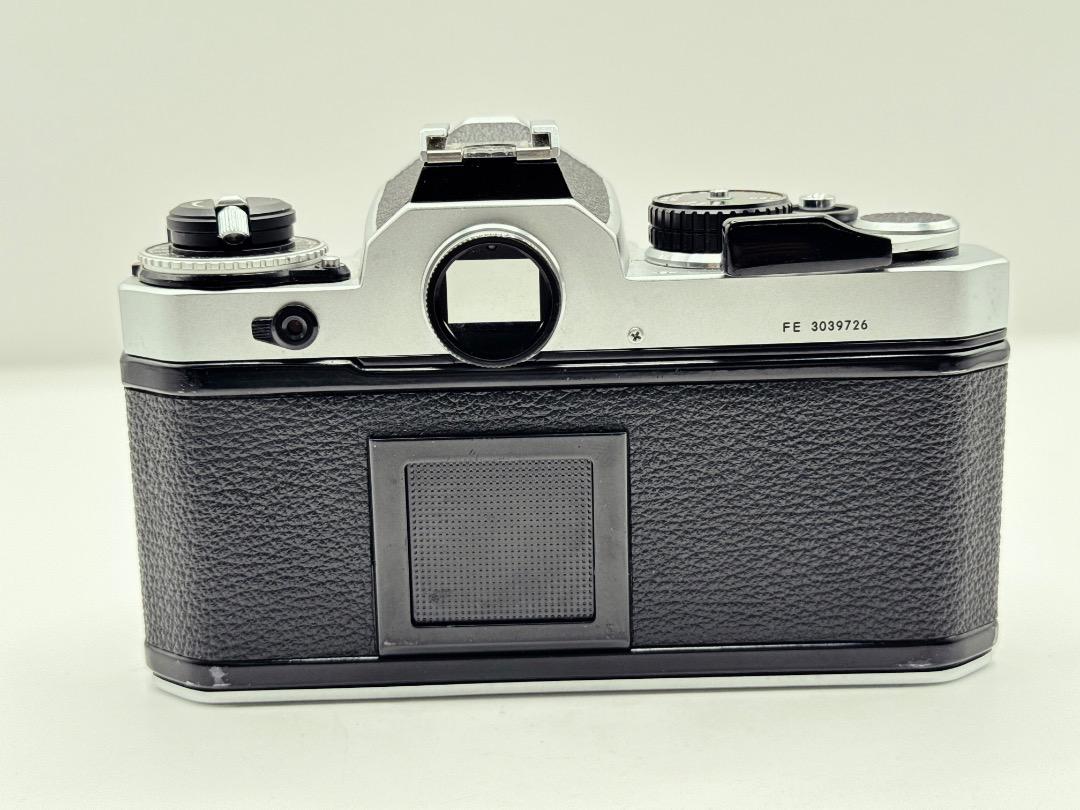 NIKON FE + Ai NIKKOR 50mm F1.8 パンケーキレンズ