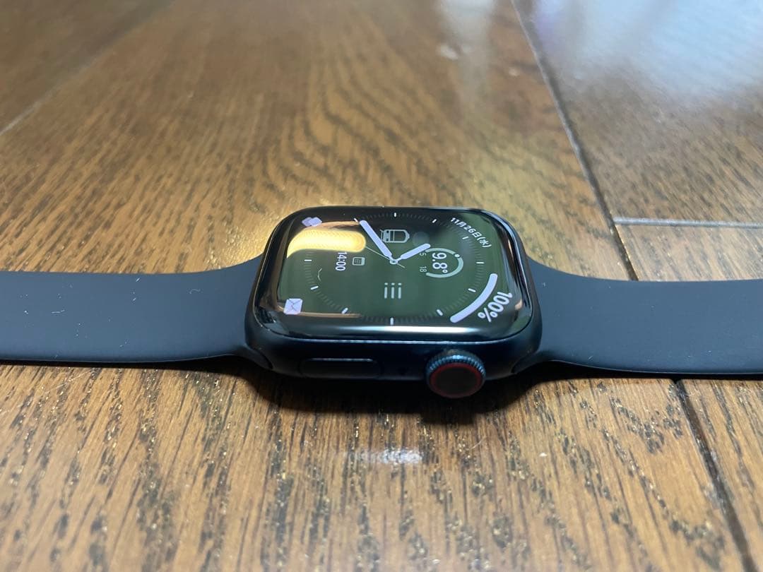 Apple Watch Series 8 Cellular 41mm 100% Apple Watch Series 8 Cellular 41mm 100%