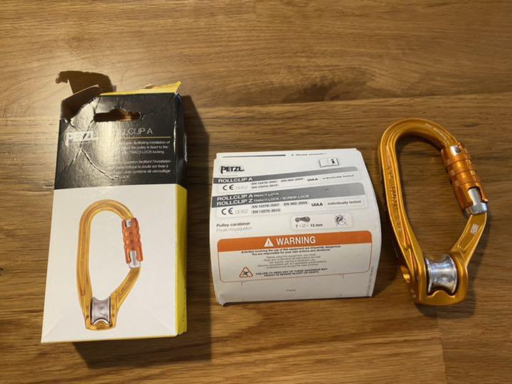きます 品薄品 新品未使用 PETZL ペツル ロールクリップ A P74TL c51wA-m41009628744 でロープを