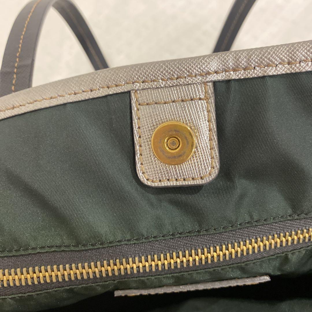 PRADA グリーン　ナイロンバッグ 大きめ