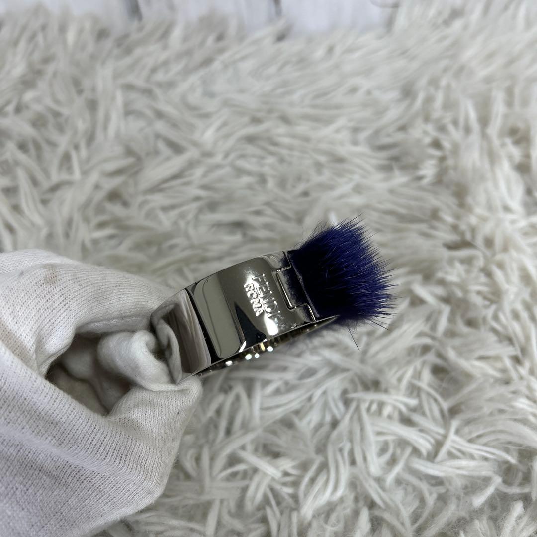 【最低価格】 FENDI ファー バングル L パープル シルバー ブレスレット ロゴFendi