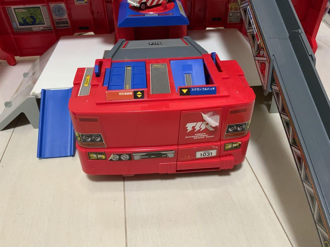 緊急レッドレスキュー　建設メガトンローダー　トミカパーキング　レトロ