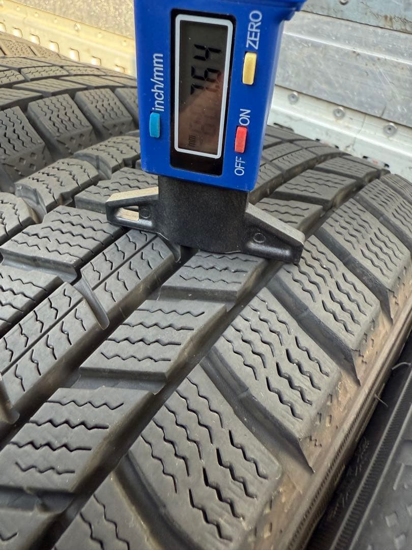 オートバックススタッドレス155