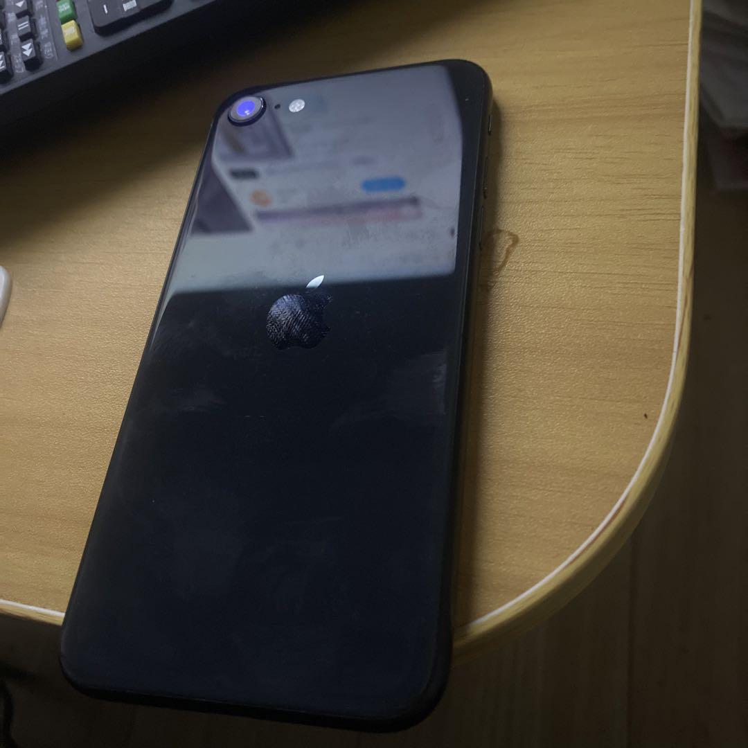 iPhone SE 第2世代 (SE2) ブラック 64GB - スマートフォン本体新
