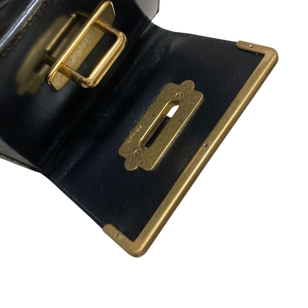 PRADA プラダ カイエ ショルダーバッグ レア 付属品あり 2way PRADA プラダ カイエ ショルダーバッグ レア 付属品あり 2way