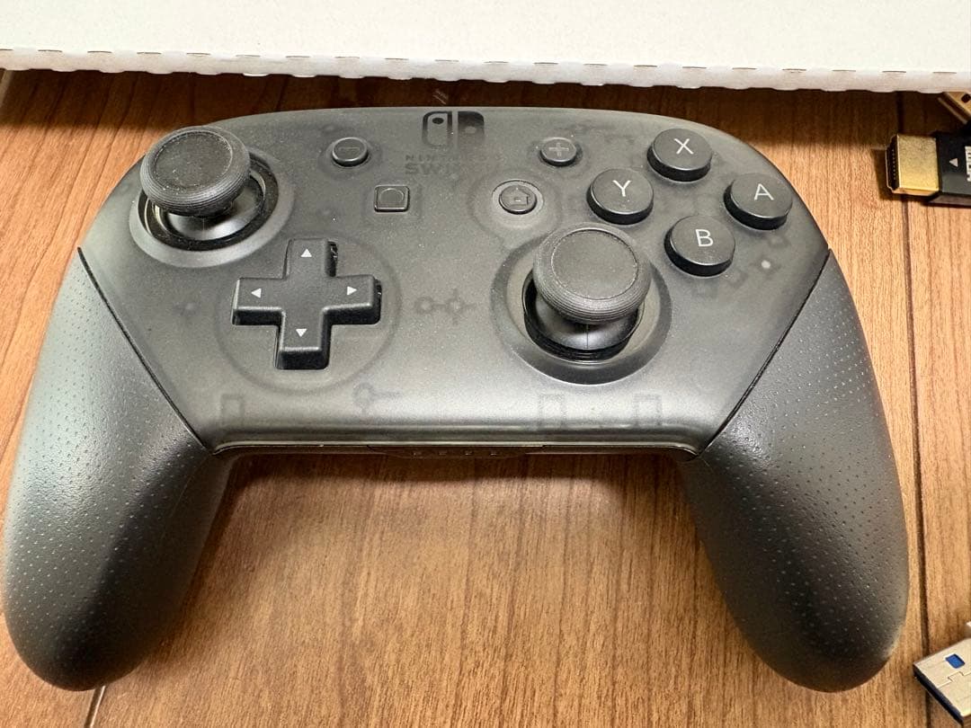 Nintendo Switchプロコン、SDカード、ネットアダプタ、HDMI付き Nintendo Switchプロコン、SDカード、ネットアダプタ、HDMI付き