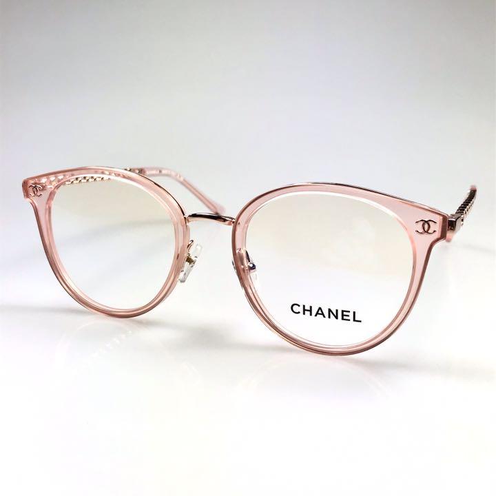 流行 CHANEL 眼鏡用フレーム チェーンタイプココマーク付クリスタルピンク 新作 - サングラス/メガネ 流行 CHANEL 眼鏡用フレーム チェーンタイプココマーク付クリスタルピンク 新作 - サングラス/メガネ
