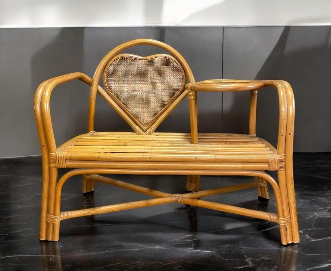 昭和レトロ★サイドテーブル付きラタンチェア　ハートマークのかわいい背もたれ