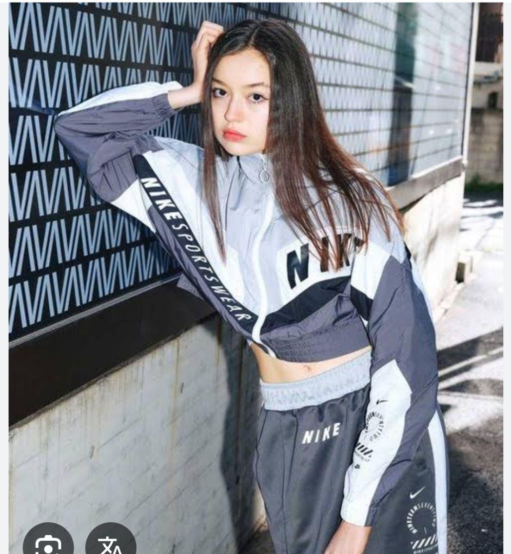 NIKE 赤 スポーツウェア クロップドジャケット 短丈ブルゾン 女性XXL