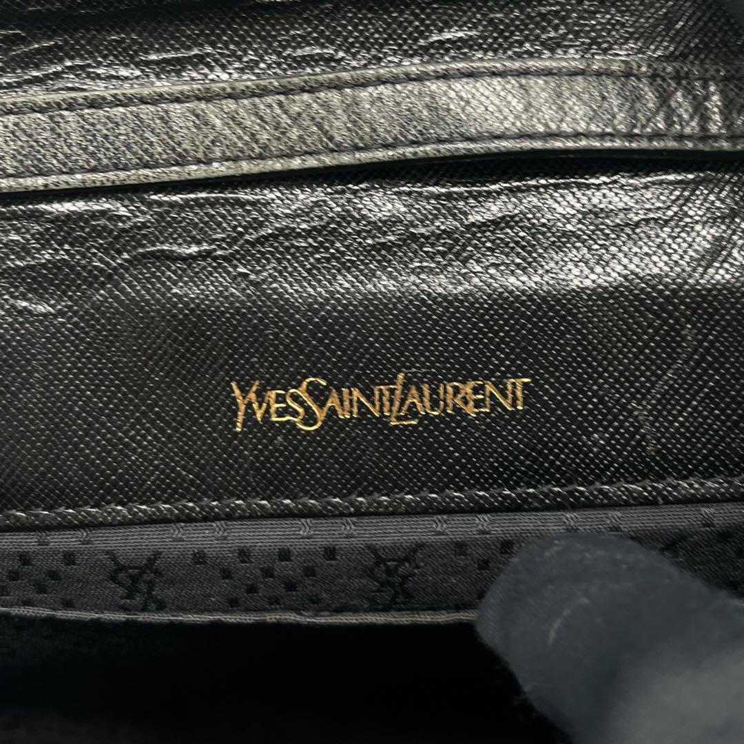 良品✨イヴ サンローラン ショルダーバッグ レザー 黒 064 良品✨イヴ サンローラン ショルダーバッグ レザー 黒 064
