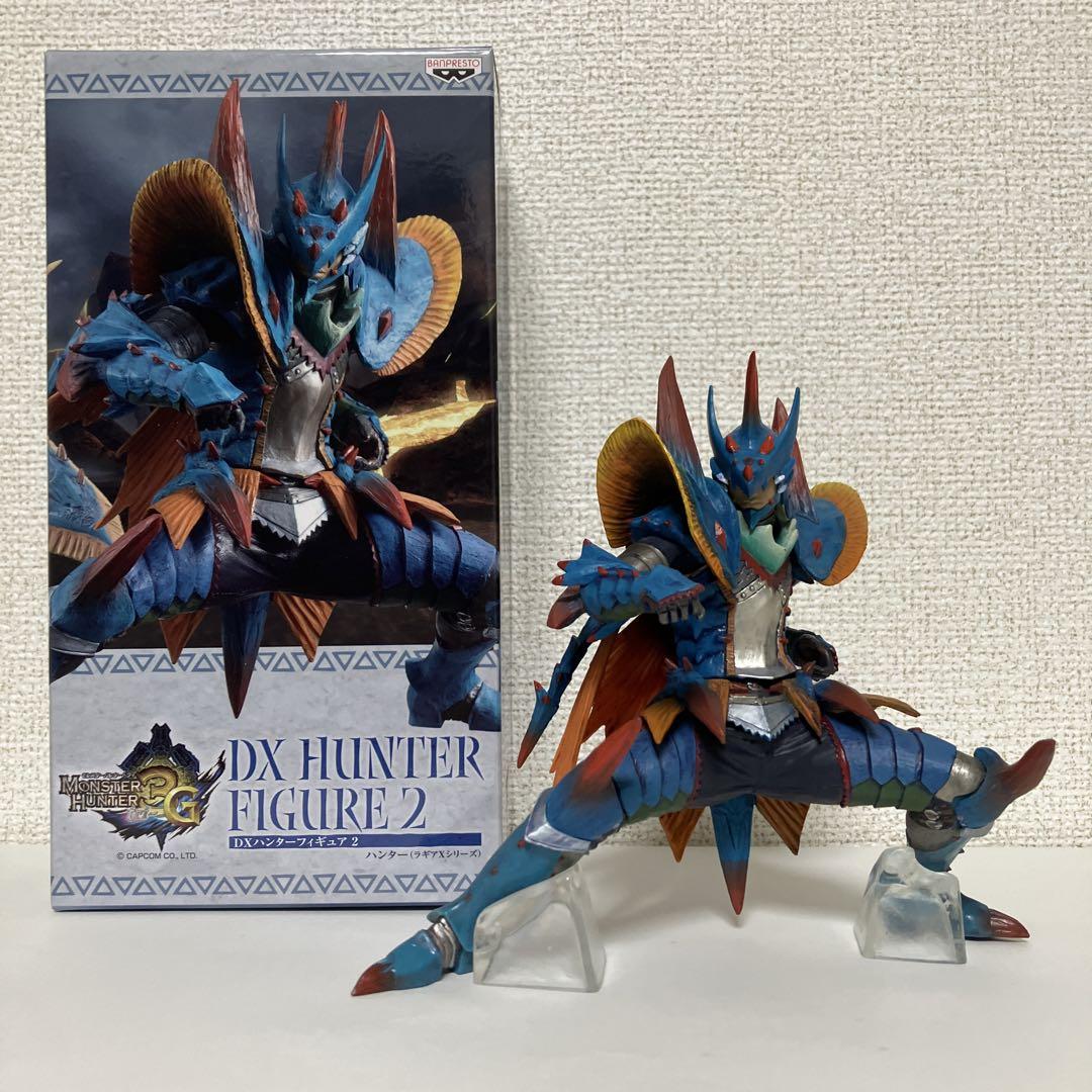 【ハンターラギアX・武器 2点セット】 モンハン　プライズ フィギュア hq720.jpg?sqp=-