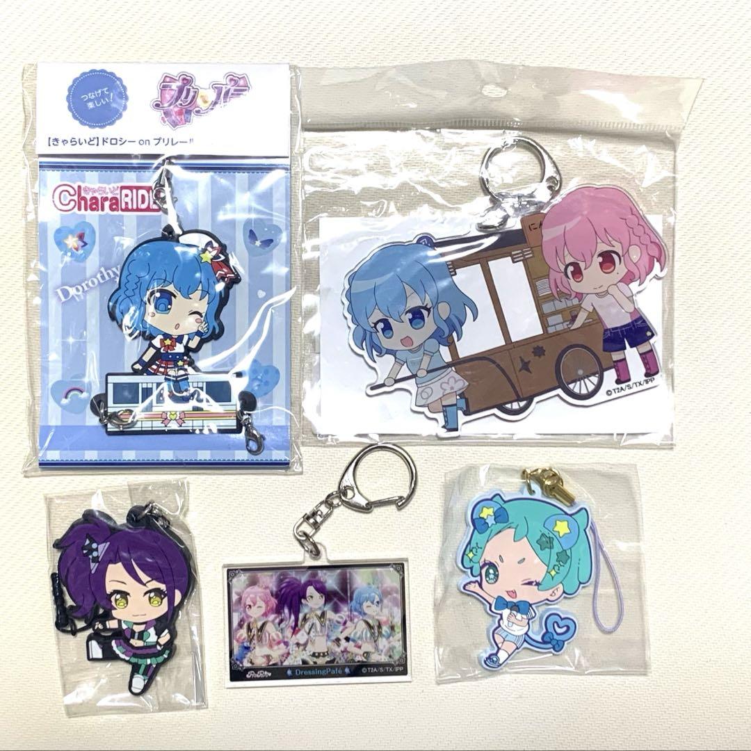 プリパラ　クリスマス 限定　缶バッジ アクリルキーホルダー　ドレッシングパフェ プリパラクリスマス 限定缶バッジ アクリルキーホルダー