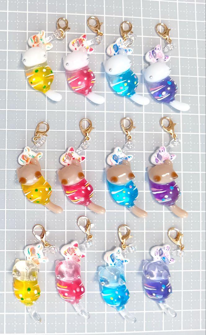 オーダー★　レジン猫チャーム　水風船　ハンドメイド　たこ焼き　屋台　ミニチュア お面 じゃれ猫 水風船チャーム ヨーヨー柄 マットタイプ