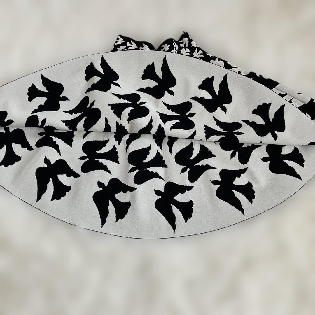 年末のプロモーション特価！ Alexander McQUEEN メルカリ - 鳥柄 モノトーン フレアスカート スカート