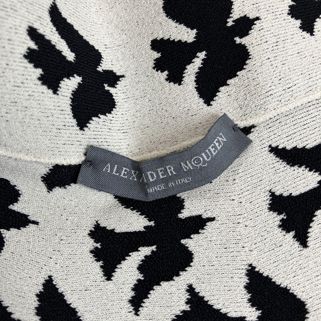 Alexander McQUEEN フレアスカート モノトーン 鳥柄 - メルカリ
