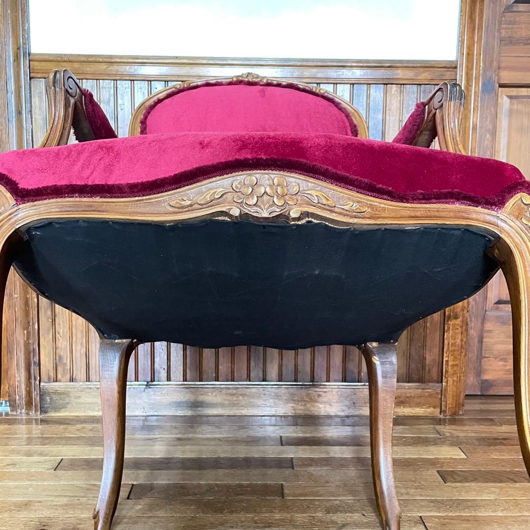 イタリア製 ロココ様式 木製ワイドアームチェア☆猫脚 木彫刻 張替済み イタリア製 ロココ様式 木製ワイドアームチェア☆猫脚 木彫刻 張替済み