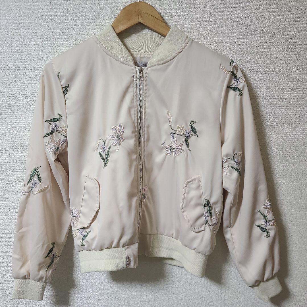Coquette コケット 花柄刺繍 スカジャン　クリーム色