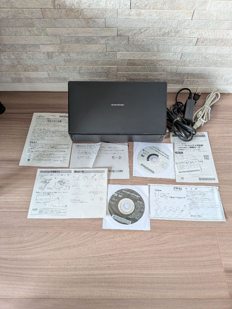 FUJITSU ScanSnap iX500 A4両面 Wi-Fi対応目立った傷や汚れなし