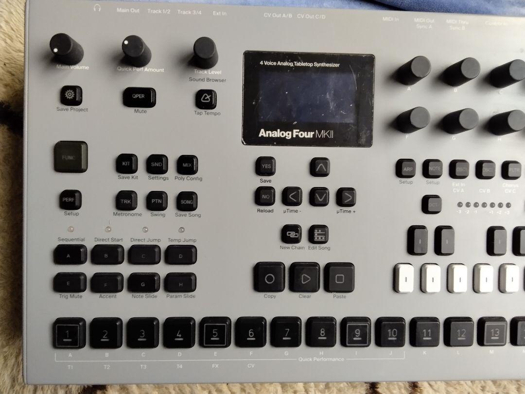 Elektron Analog Four MKII アナログシンセサイザー