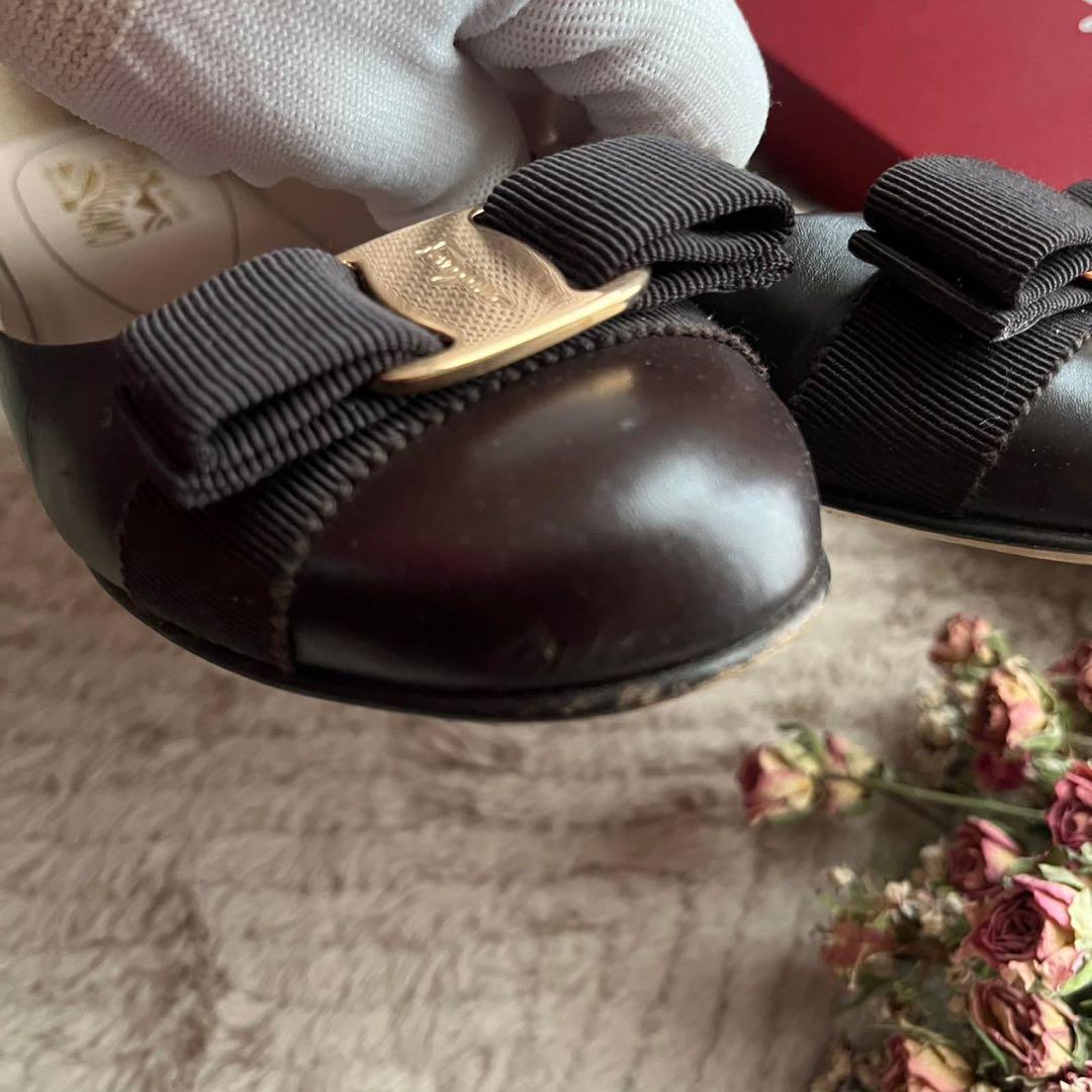 Salvatore Ferragamo ヴァラリボン フラットシューズ パンプス