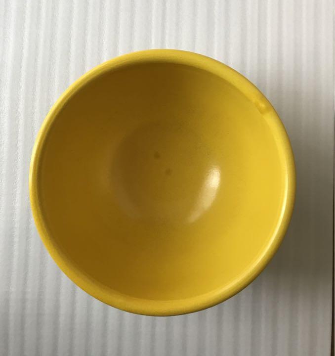 生花の鉢黄色