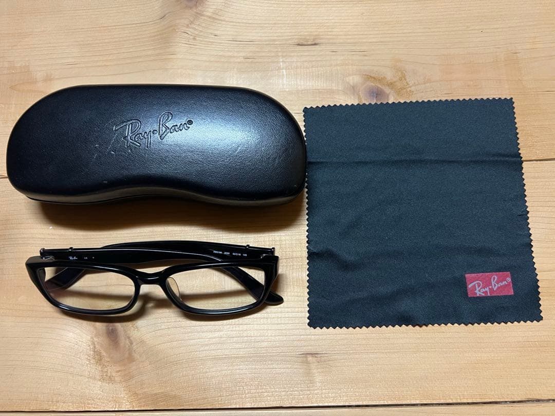 Ray-Ban ブラック スクエア型メガネ ケース付きRay Ban
