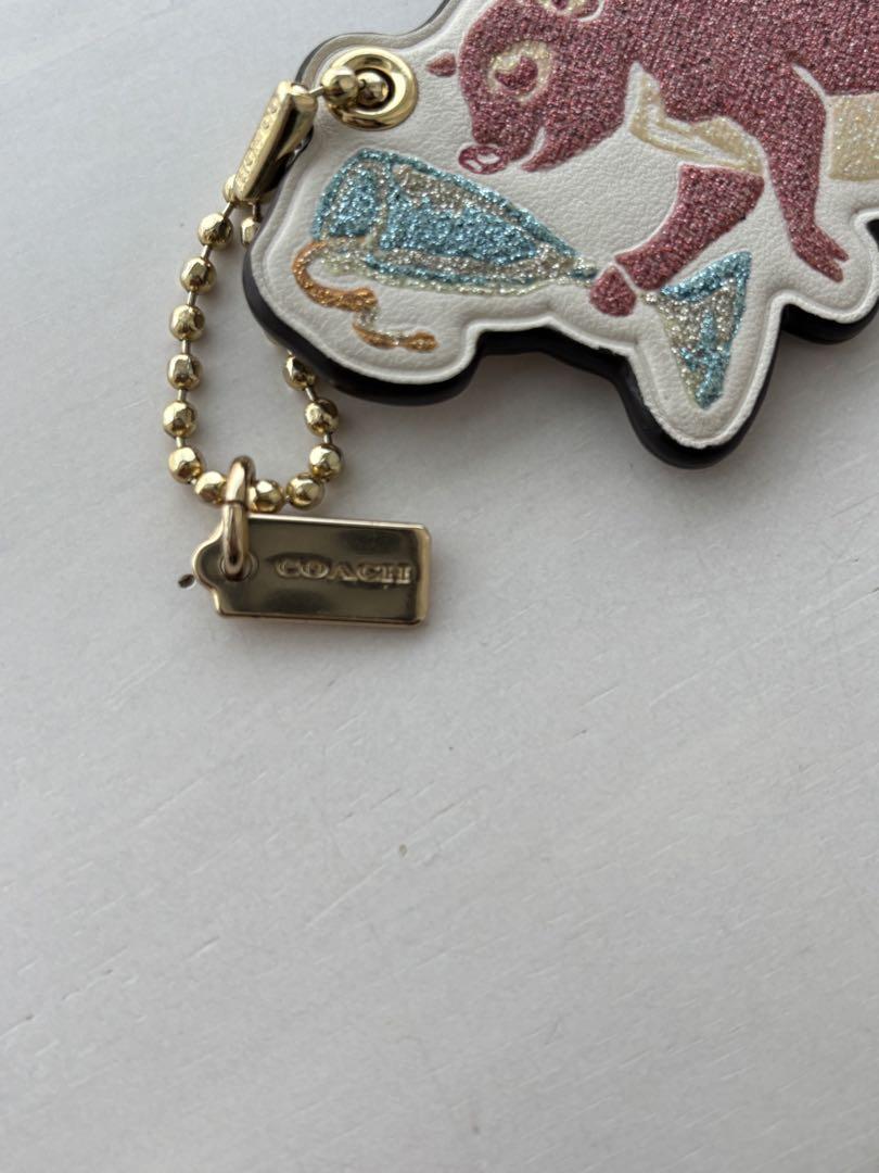 COACH 豚さんキーホルダーと革財布