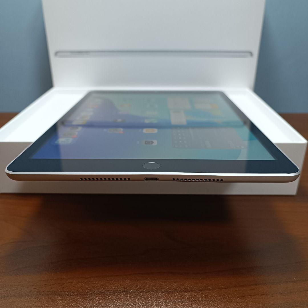 Apple - 美品 iPad 10.2 第9世代 WiFi 64GB キーボード付き 13号 美品) iPad 10.2 第9世代 WiFi 64GB キーボード付き - メルカリ