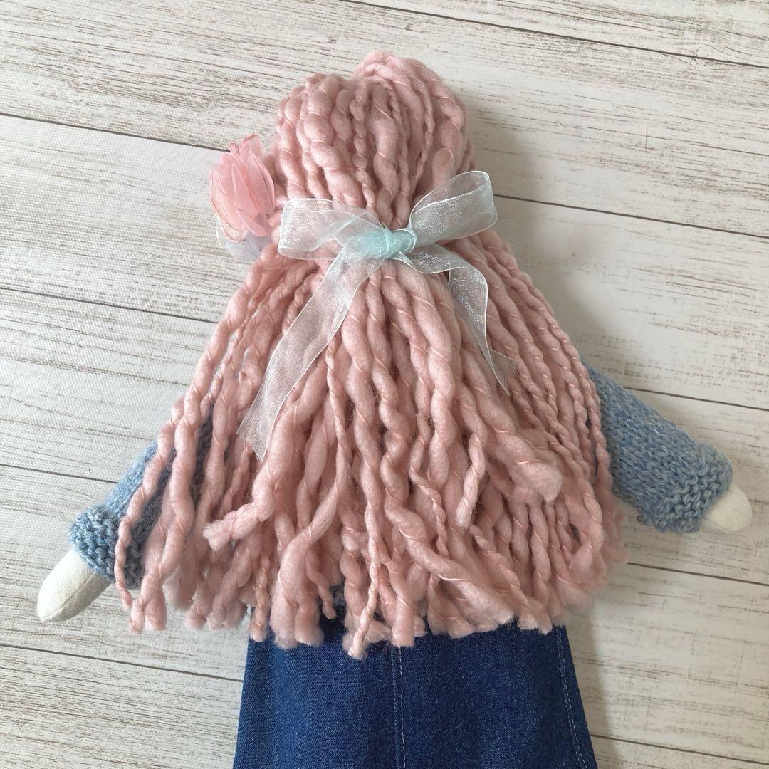 ハンドメイド着せ替え人形　ピンクヘアさん